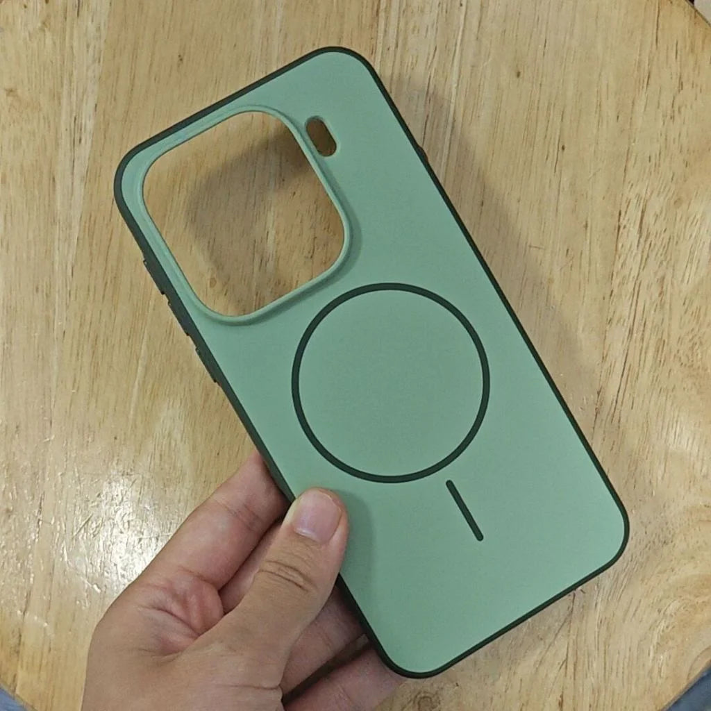 Cover Magnetica Bicolore Opaca per OPPO Find X9 e X9 Pro – PC + TPU con Tasto in Metallo