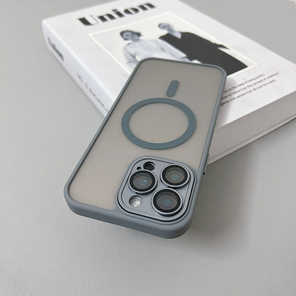 Cover Magnetica Opaca Antiurto per iPhone 17 16 15 14 13 12 11 Pro Max Plus – Compatibile MagSafe