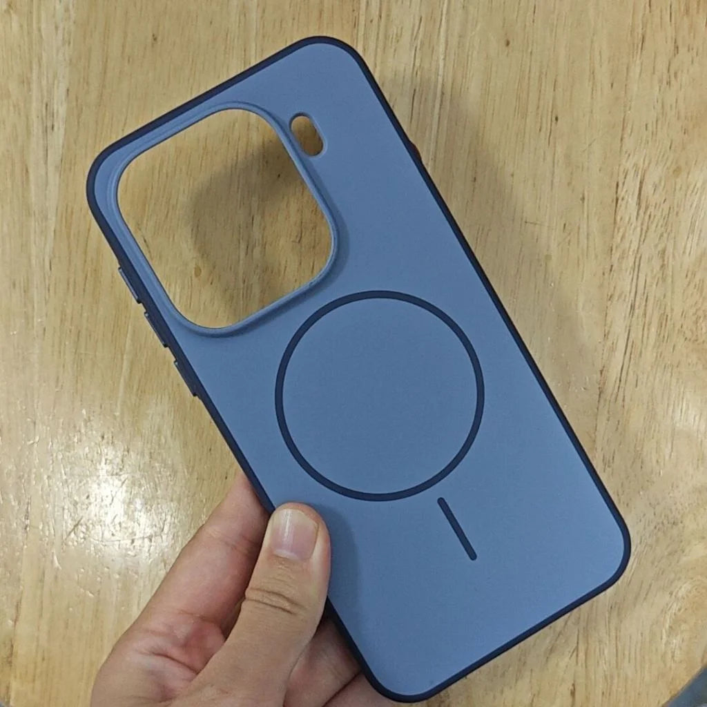 Cover Magnetica Bicolore Opaca per OPPO Find X9 e X9 Pro – PC + TPU con Tasto in Metallo